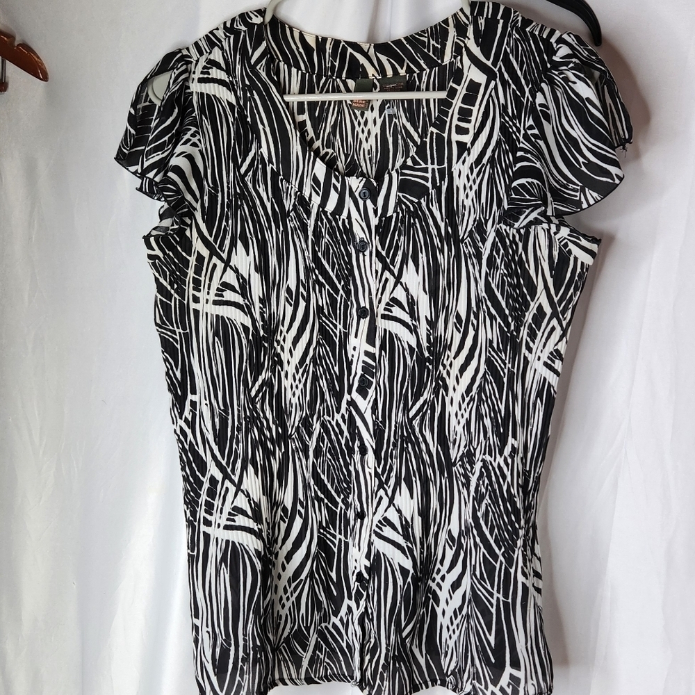 Women's Black & White Short Sleeve Blouse - Sere Nade - Size M